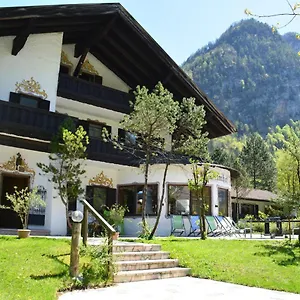 Almhof Baumgarten 3*, Bad Reichenhall Německo